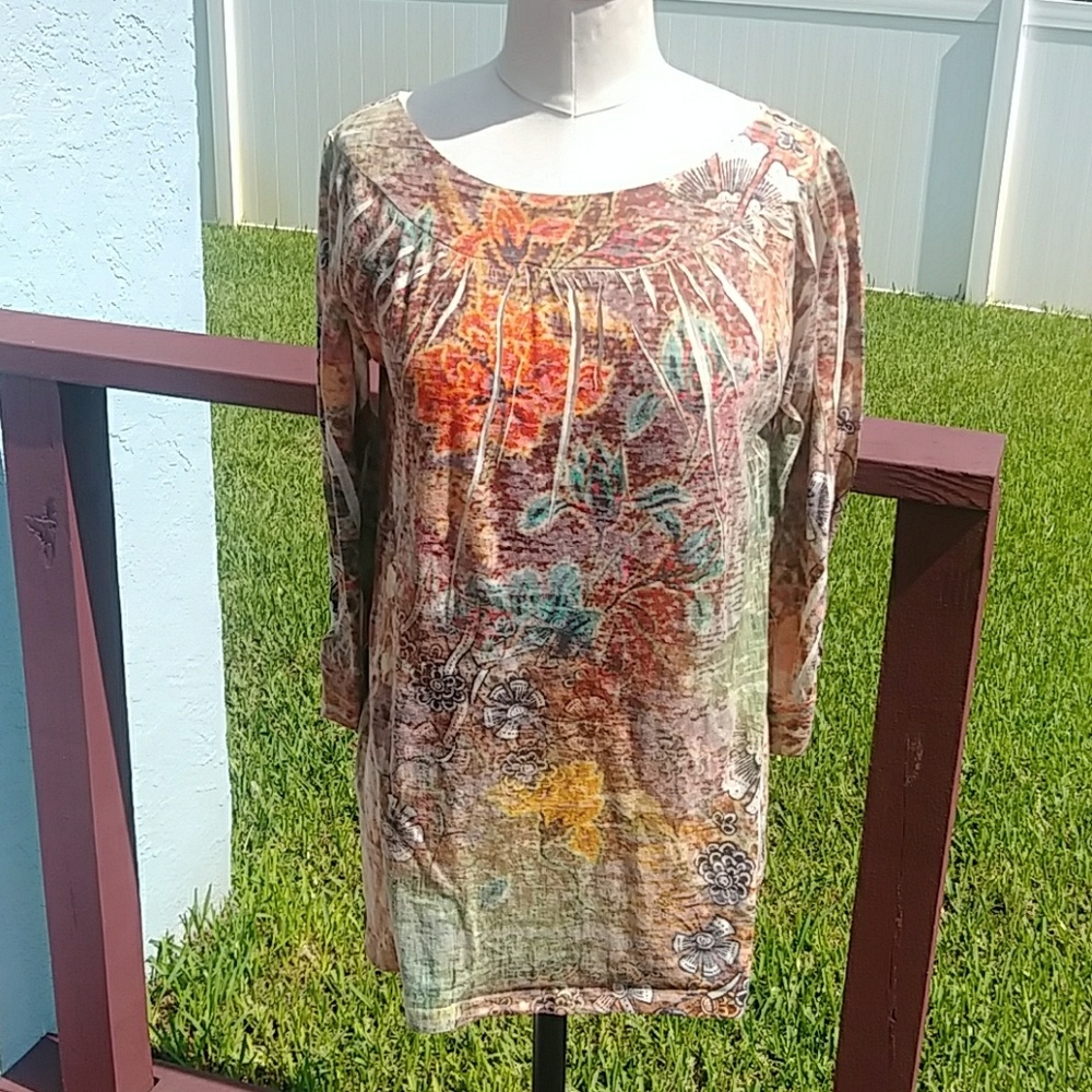 My show by Sienna Rose Women's Top.  M.